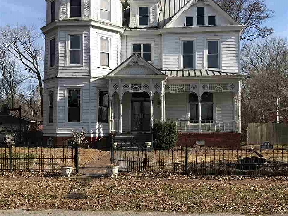 1st image of 401 Forsythe St