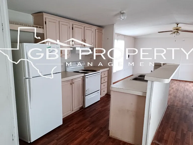 509 Maple St — Photo 2