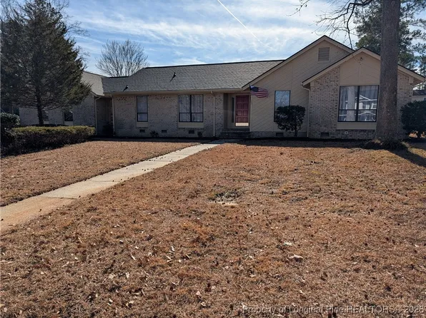 5701 Danville Dr, Fayetteville, NC 28311