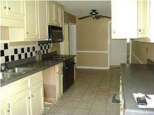 4th image of 1401 36th Ave NE