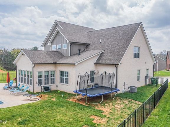 5th image of 639 Karch Dr