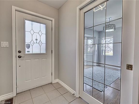5th image of 1493 Briarwood Cres