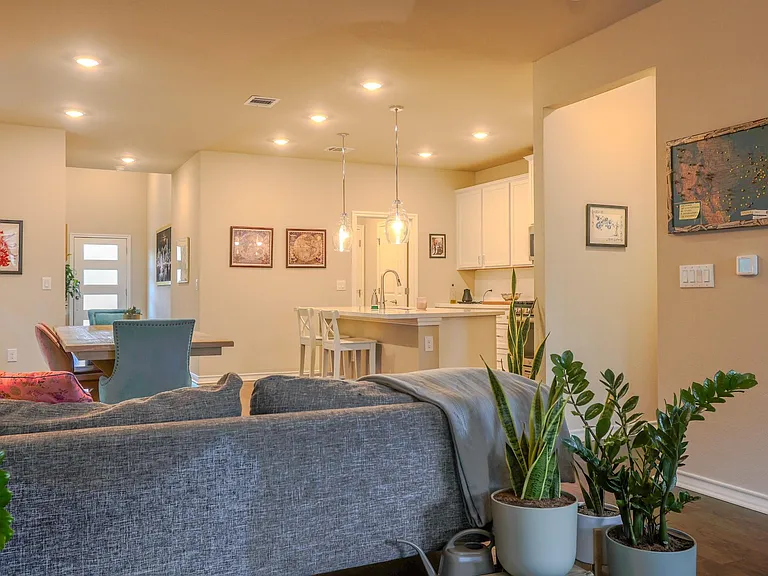 5409 Dimesky Ln — Photo 10