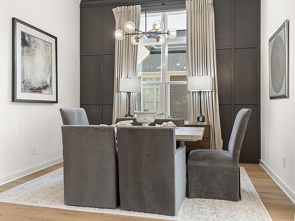 3rd image of 1040 Clifton Rd