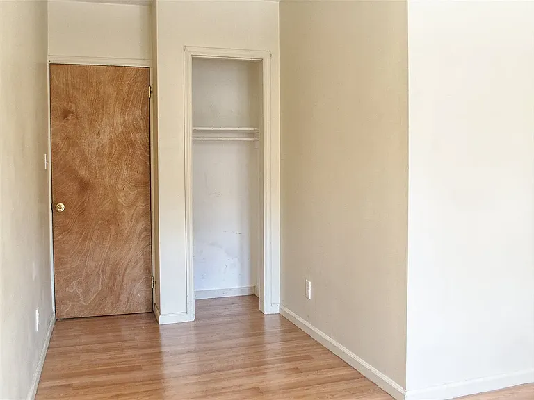 77 Wallis Ave #2F — Photo 2