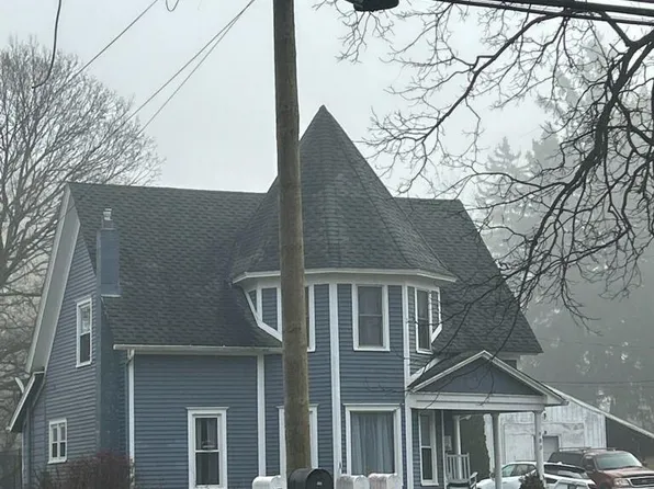 502 N Bridge St, Linden, MI 48451