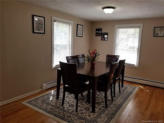 5th image of 842 Birchwood Dr