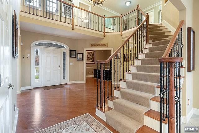 1st image of 24 Lonergan Ln