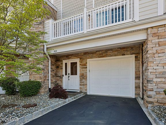 3rd image of 404 Villa Drive