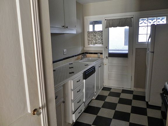 2nd image of 5211 Capitol Ave APT C