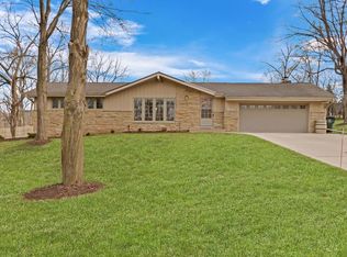 N17W27387 Lakefield DRIVE, Pewaukee, WI 53072