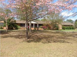 201 Greencrest Ln, Prattville, AL 36067