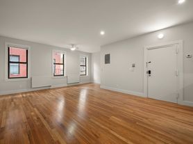 55 S 1st St, Brooklyn, NY