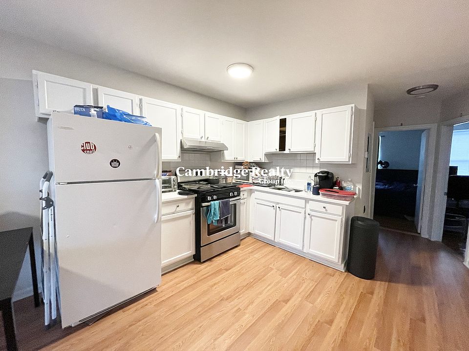1st image of 90 Hammond St APT 5T