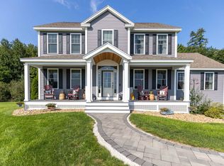 14 Evelyn Noyes Ln, Chester, NH 03036