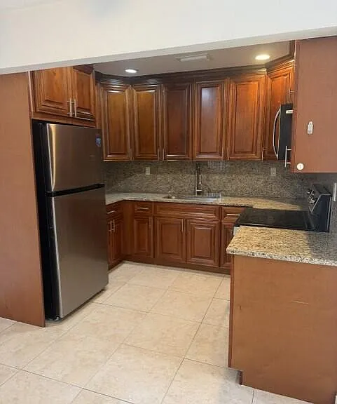 3651 SW 60th Ter #3 — Photo 6