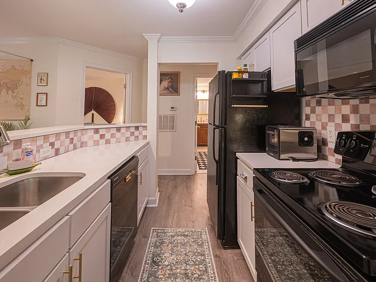 2500 Cranbrook Ln #10 — Photo 12