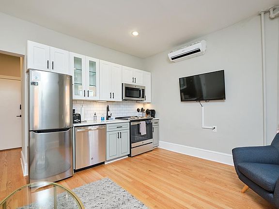 1803-19th-St-NW-8-20-12-03-20484_04122022