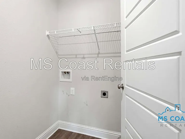 5543 Overland Dr — Photo 21