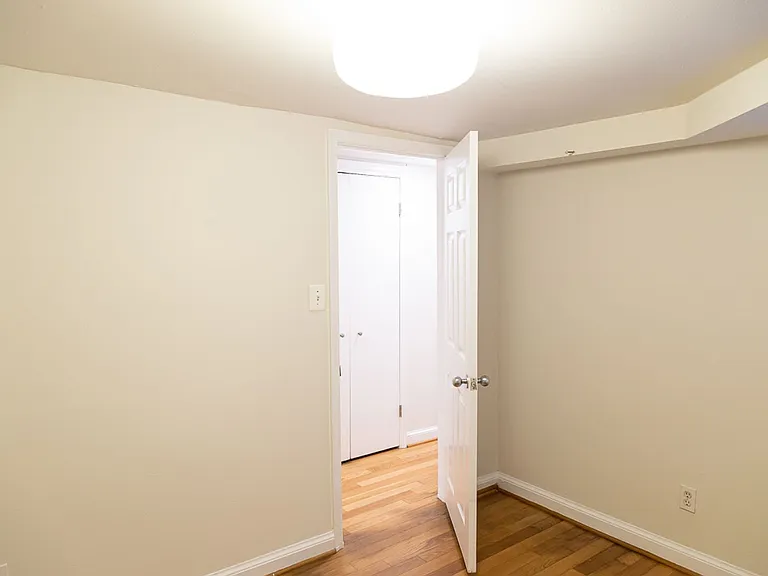 1350 Kenyon St NW — Photo 13