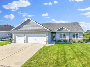 1159 Cosmos Way, De Pere, WI 54115