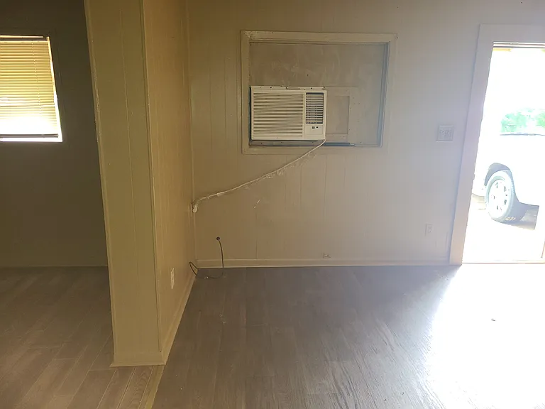 5013 Armstrong Pl — Photo 3