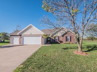 1311 Quail Haven Dr, Moberly, MO 65270