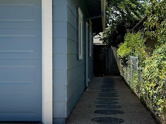 3rd image of 515 Drake Drive