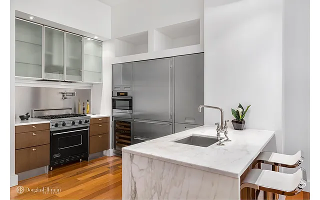 Sold by Douglas Elliman | media 22