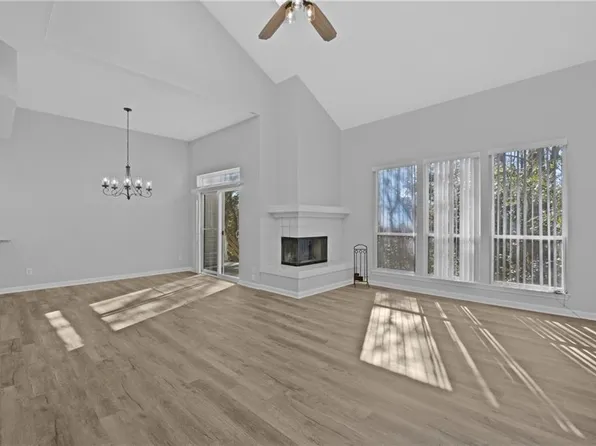 405 Hidden Shores Ct APT 104, Virginia Beach, VA 23454