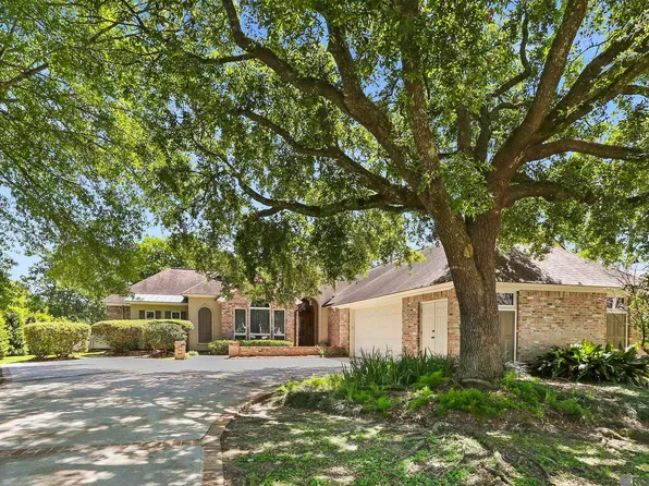 17617 Masters Pointe Ct, Baton Rouge, LA 70810
