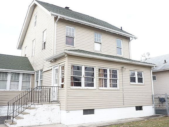 5th image of 132 Bremond St