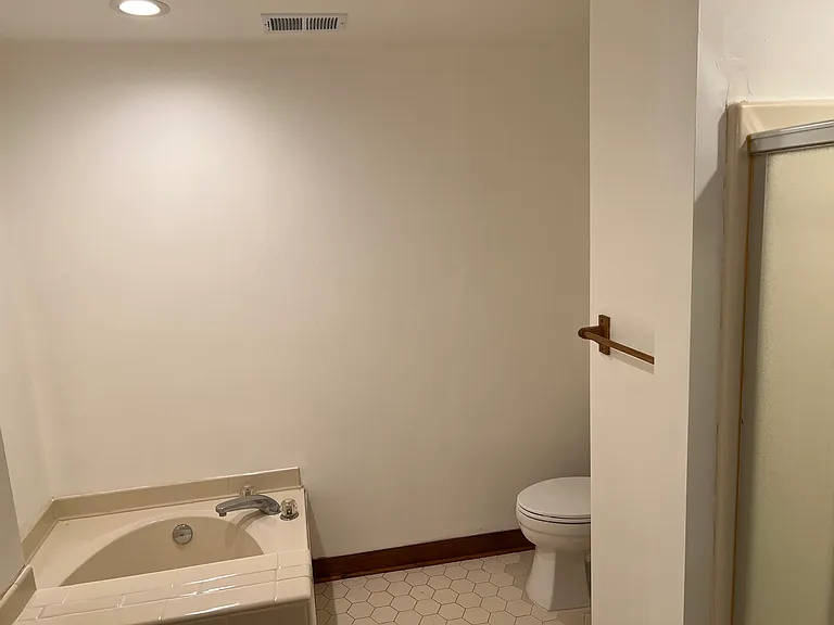 412 Shadowlake Dr — Photo 33