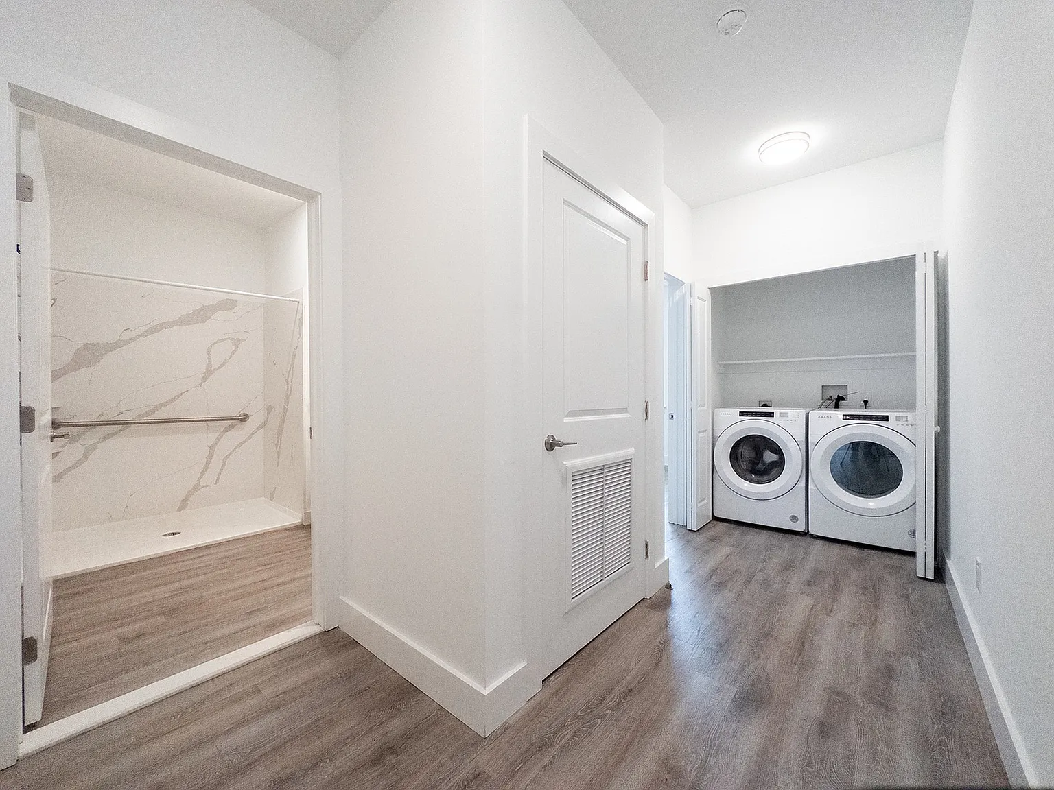 Mount Laurel Manor Apartments — Photo 3