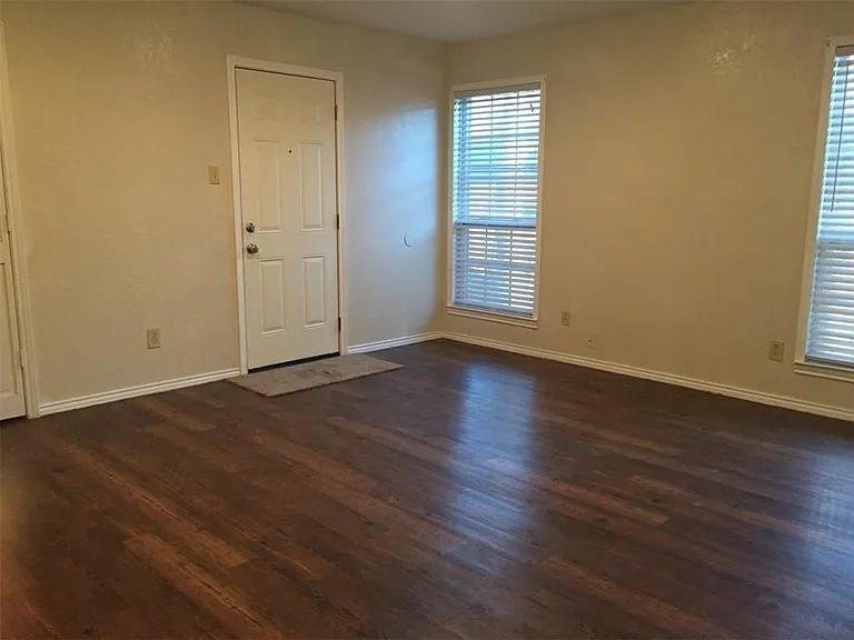 2806 Ridgecrest Dr — Photo 6