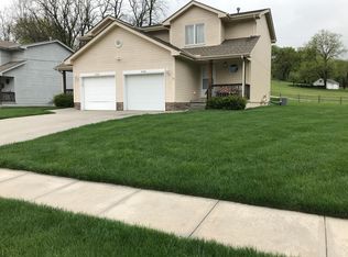 2122 Camp Brewster Rd, Bellevue, NE 68005