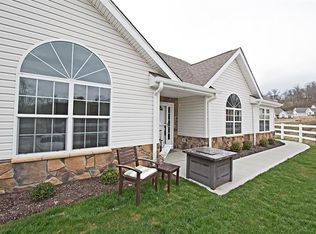 372 Saddlebrook Rd, Gibsonia, PA 15044