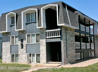 2118 F St APT 2, Lincoln, NE 68510