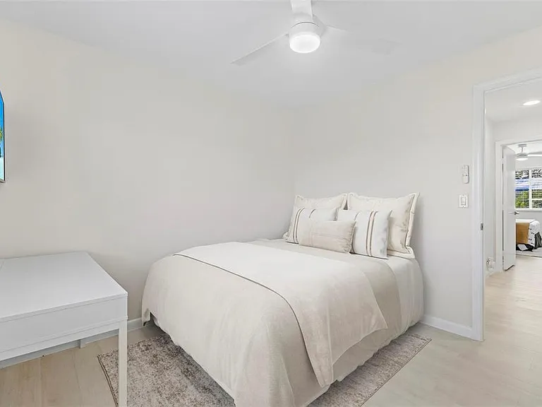 4722 Lago Vista Dr — Photo 8