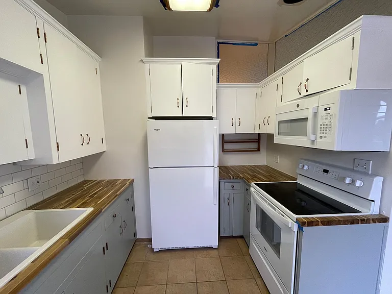 3874 Palo Dr — Photo 5