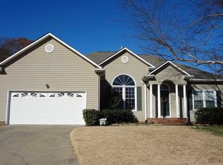 16 Irish Rose Ct, Simpsonville, SC 29681
