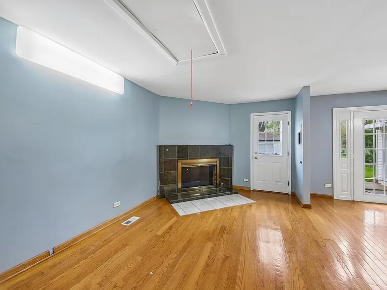 670 Lakeview Ln — Photo 10