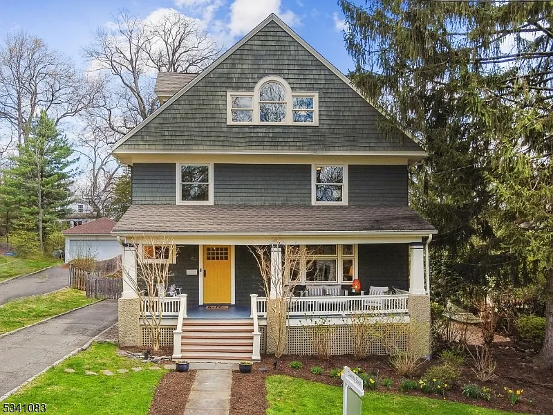 43 Ridgewood Terrace photo 1