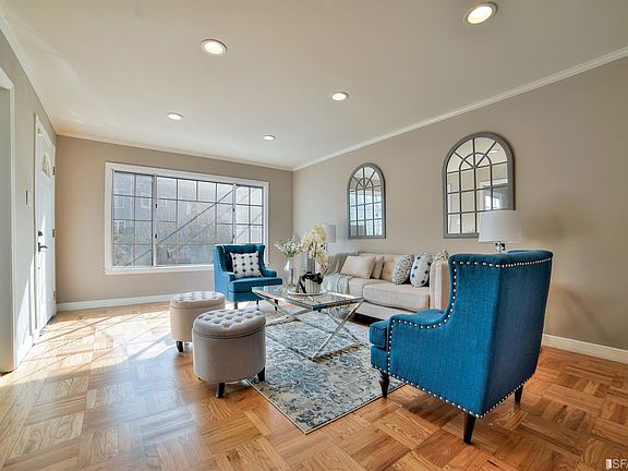 3rd image of 250 De Long St