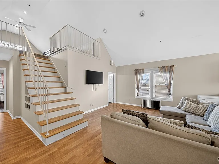2340 Court St — Photo 13