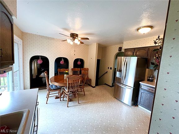 5th image of 361 Morlee Dr