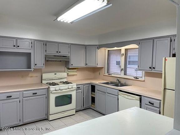 4th image of 716 Harris Ave