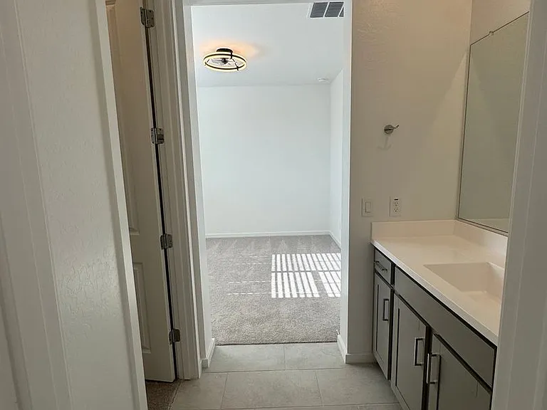 2442 W Maximo Way — Photo 22