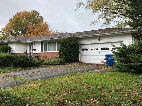 3rd image of 4746 Logan Arms Dr