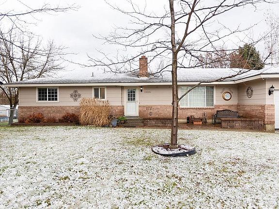 3rd image of 12115 E Lenora Dr